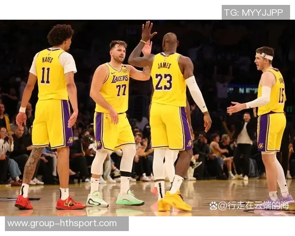 八村塁绝杀前里夫斯强攻扳平比分回防怒喷裁判展现巨星气质