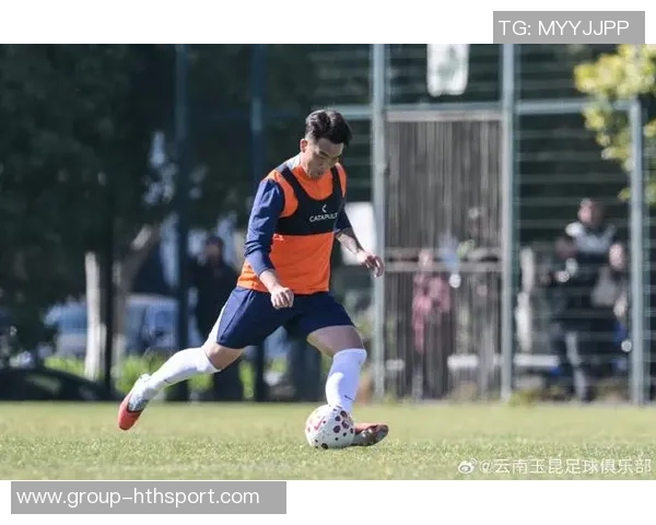 滇池湖畔武汉三镇一线队与B队2026赛季昆明冬训正式开启新征程